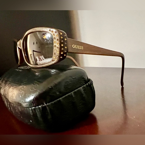 Guess. Women’s sunglasses. Current lens is prescription. Case included. main image 13